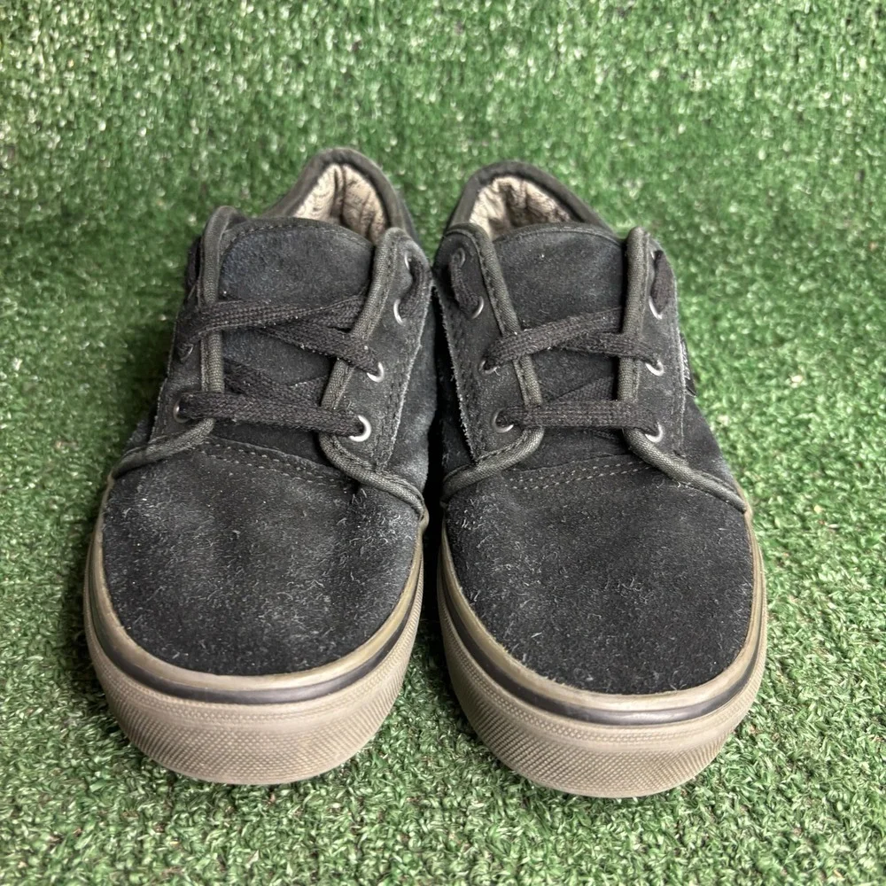 Vans Chukka Low Suede Skateboarding Streetwear Sneakers Shoes Black Youth Sz 3.0